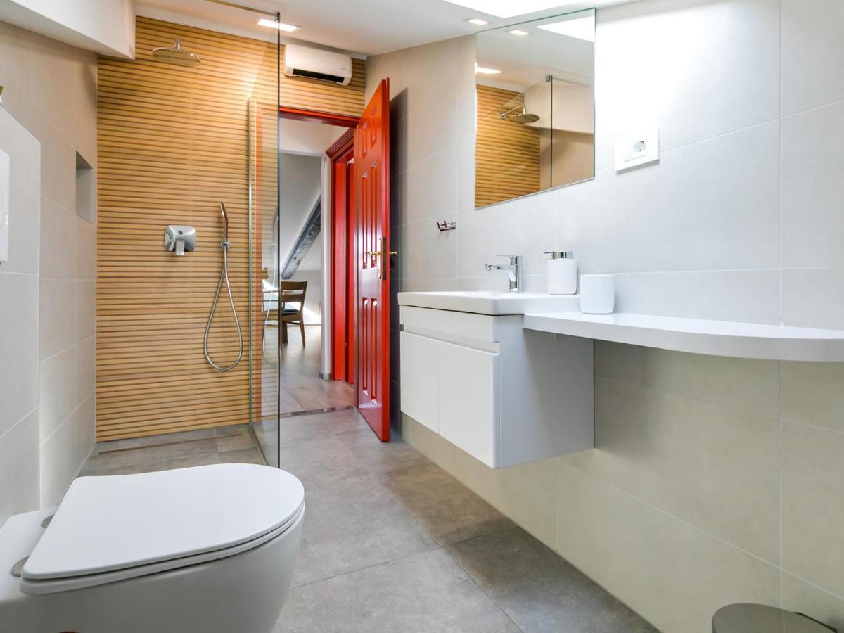Fantattic Apartment City Center โปเรช ภายนอก รูปภาพ