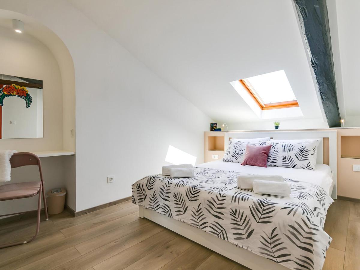 Fantattic Apartment City Center โปเรช ภายนอก รูปภาพ